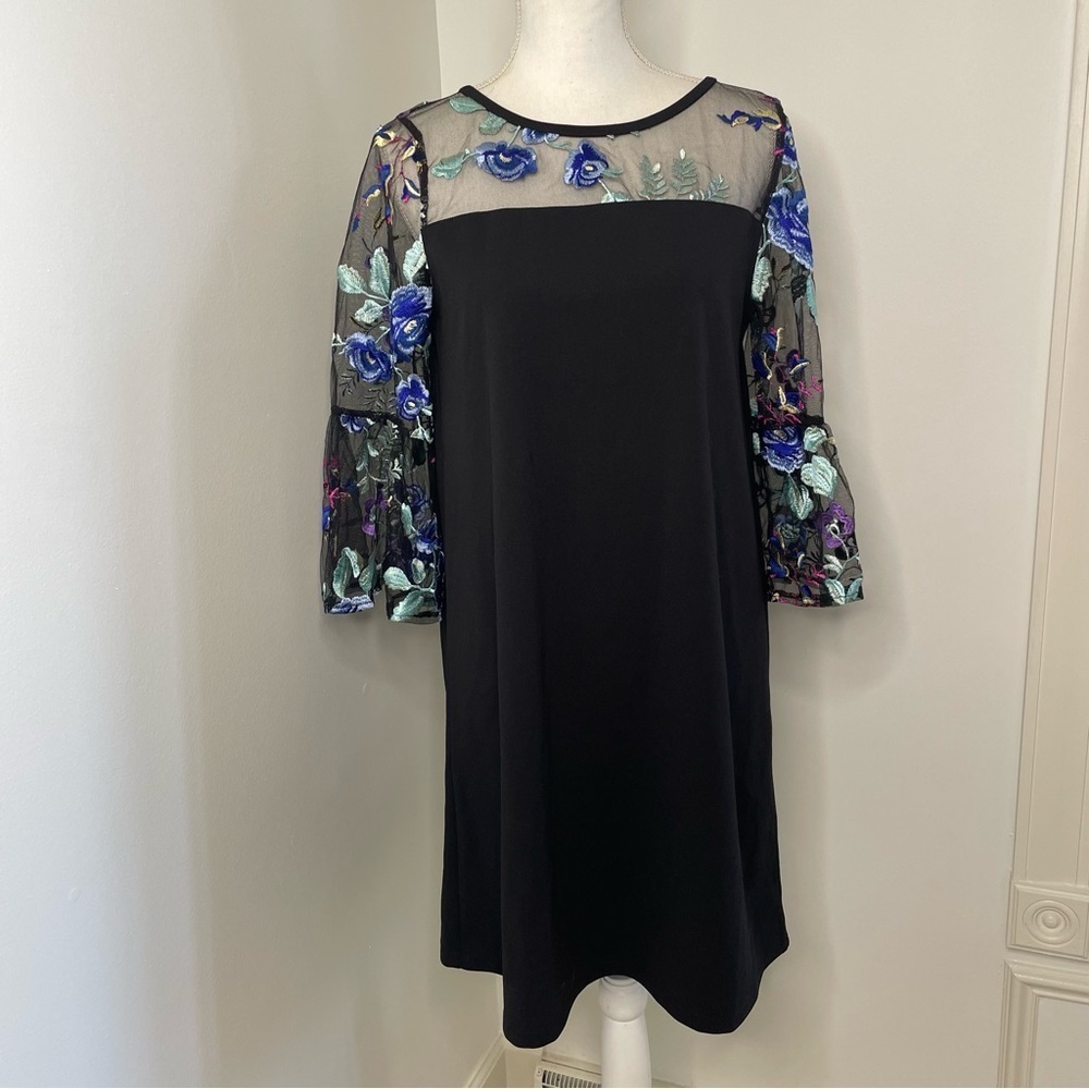 Roz & Ali Black Floral Shift Dress Sz 4 Sheer Embroider Women Elegant Bell 3/4